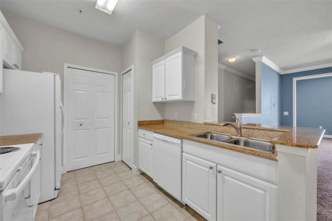 Condo in Winter Garden, Florida, 2 bedrooms  № 2100599 - photo 14