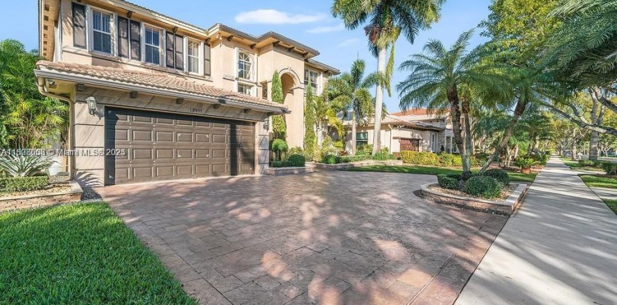 Villa ou maison à Miramar, Floride 5 chambres, 291.99 m2 № 1752328