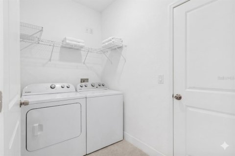 House in Port Charlotte, Florida 3 bedrooms, 155.89 sq.m. № 2166042 - photo 25