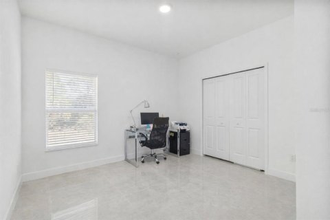 House in Port Charlotte, Florida 3 bedrooms, 155.89 sq.m. № 2166042 - photo 23