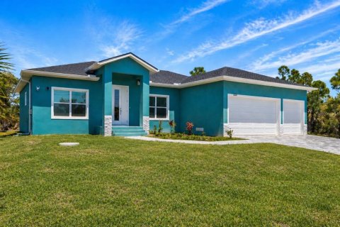 House in Port Charlotte, Florida 3 bedrooms, 155.89 sq.m. № 2166042 - photo 26