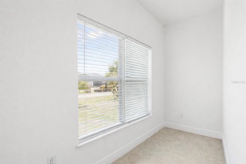House in Port Charlotte, Florida 3 bedrooms, 155.89 sq.m. № 2166042 - photo 18