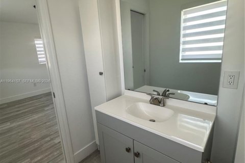 Купить виллу или дом в Майами, Флорида 3 спальни, № 2025971 - фото 24