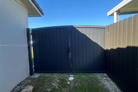 Купить виллу или дом в Майами, Флорида 3 спальни, № 2025971 - фото 29