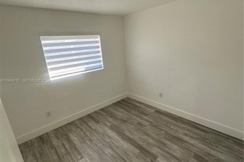 Купить виллу или дом в Майами, Флорида 3 спальни, № 2025971 - фото 22