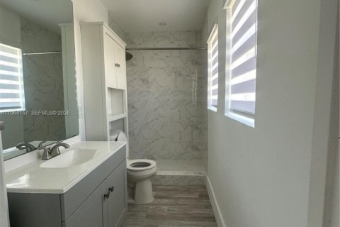 Купить виллу или дом в Майами, Флорида 3 спальни, № 2025971 - фото 18