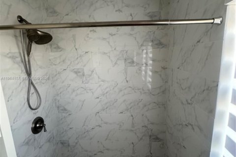 Купить виллу или дом в Майами, Флорида 3 спальни, № 2025971 - фото 25