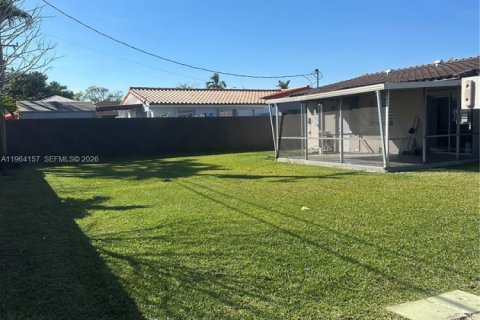 Купить виллу или дом в Майами, Флорида 3 спальни, № 2025971 - фото 27