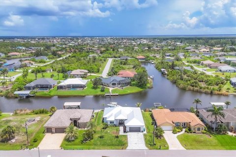 Casa en venta en Port Charlotte, Florida, 3 dormitorios, 173.17 m2 № 1780653 - foto 8