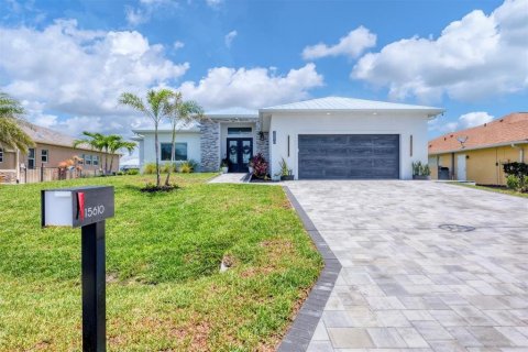 Casa en venta en Port Charlotte, Florida, 3 dormitorios, 173.17 m2 № 1780653 - foto 1
