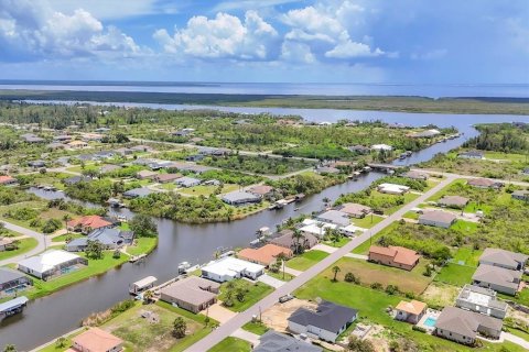 Casa en venta en Port Charlotte, Florida, 3 dormitorios, 173.17 m2 № 1780653 - foto 7