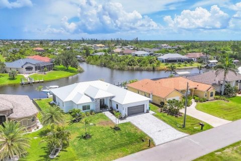 Casa en venta en Port Charlotte, Florida, 3 dormitorios, 173.17 m2 № 1780653 - foto 9