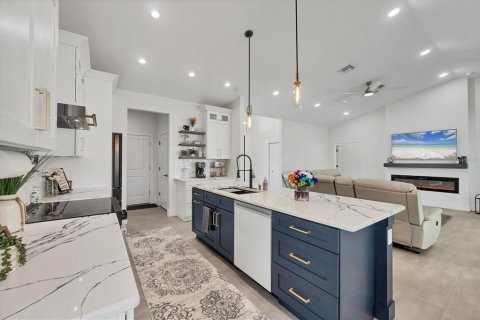 Casa en venta en Port Charlotte, Florida, 3 dormitorios, 173.17 m2 № 1780653 - foto 20
