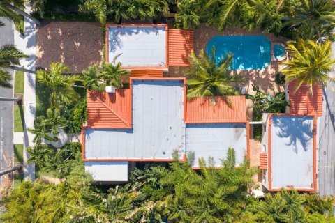 Villa ou maison à vendre à West Palm Beach, Floride: 5 chambres, 347.92 m2 № 2260482 - photo 2