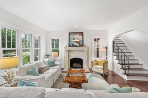 Villa ou maison à vendre à West Palm Beach, Floride: 5 chambres, 347.92 m2 № 2260482 - photo 10