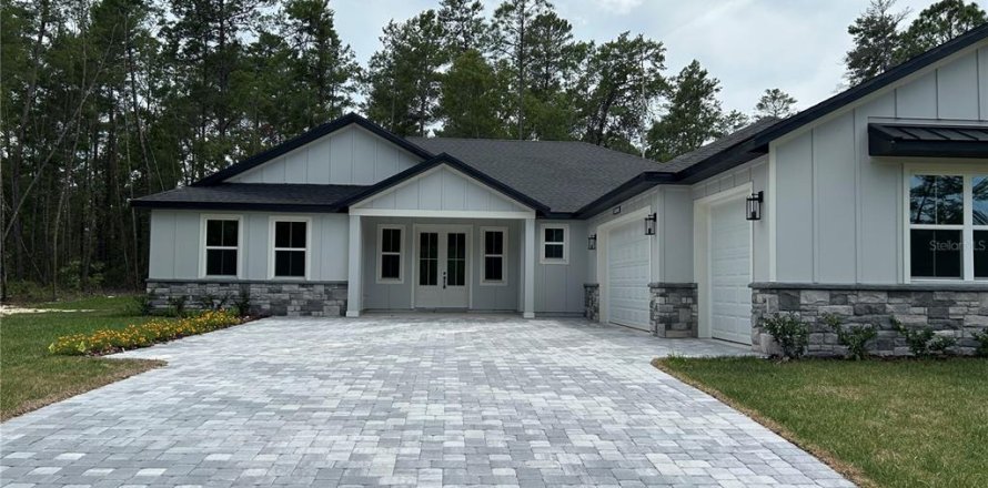 Villa ou maison à Dunnellon, Floride 4 chambres, 210.42 m2 № 2101297