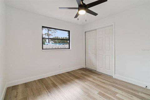 House in Titusville, Florida 4 bedrooms, 158.31 sq.m. № 2420053 - photo 28