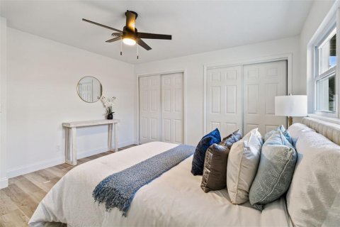 House in Titusville, Florida 4 bedrooms, 158.31 sq.m. № 2420053 - photo 24