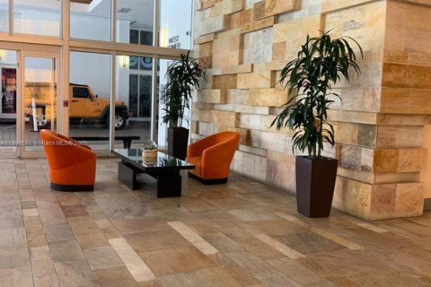 Condominio en alquiler en Miami, Florida, 2 dormitorios, 103.21 m2 № 1953681 - foto 11