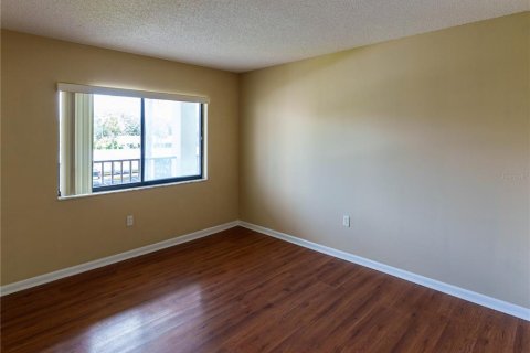 Condo in Port Richey, Florida, 2 bedrooms  № 2388926 - photo 21
