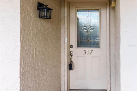 Condo in Port Richey, Florida, 2 bedrooms  № 2388926 - photo 3