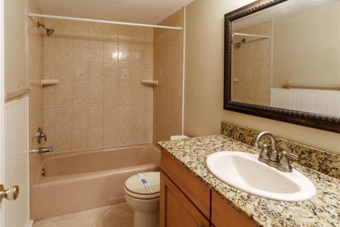 Condo in Port Richey, Florida, 2 bedrooms  № 2388926 - photo 22