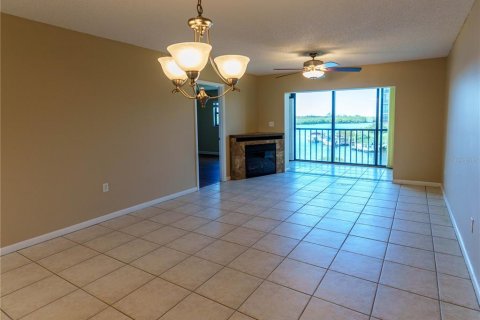 Condo in Port Richey, Florida, 2 bedrooms  № 2388926 - photo 6
