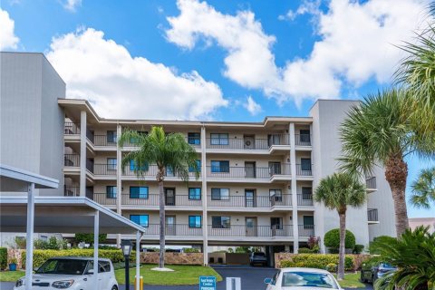 Condo in Port Richey, Florida, 2 bedrooms  № 2388926 - photo 28