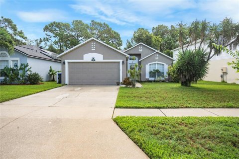 House in Titusville, Florida 3 bedrooms, 136.29 sq.m. № 1916615 - photo 6