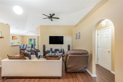 House in Titusville, Florida 3 bedrooms, 136.29 sq.m. № 1916615 - photo 9