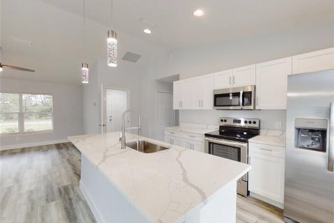 Villa ou maison à louer à Ocala, Floride: 3 chambres, 137.31 m2 № 2213763 - photo 2