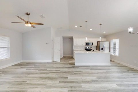 Villa ou maison à louer à Ocala, Floride: 3 chambres, 137.31 m2 № 2213763 - photo 4