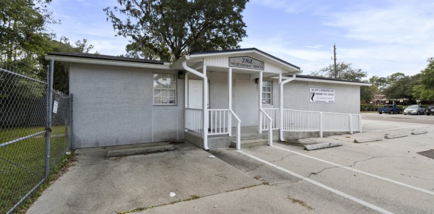 Commercial property in Jacksonville, Florida 115.38 sq.m. № 802108