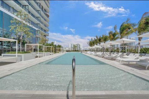 Condo in Miami Beach, Florida, 1 bedroom № 1976462 - photo 30