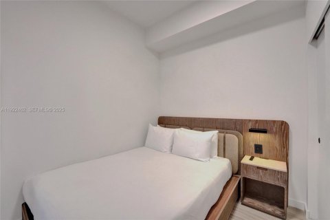 Condo in Miami Beach, Florida, 1 bedroom № 1976462 - photo 4