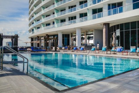 Condominio en venta en Hollywood, Florida, 1 dormitorio, 79.15 m2 № 2069128 - foto 8