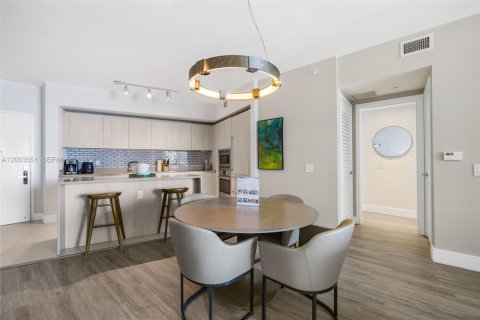 Condominio en venta en Hollywood, Florida, 1 dormitorio, 79.15 m2 № 2069128 - foto 28