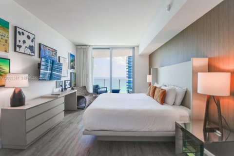 Condominio en venta en Hollywood, Florida, 1 dormitorio, 79.15 m2 № 2069128 - foto 20