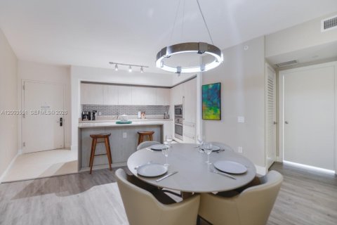 Condominio en venta en Hollywood, Florida, 1 dormitorio, 79.15 m2 № 2069128 - foto 16