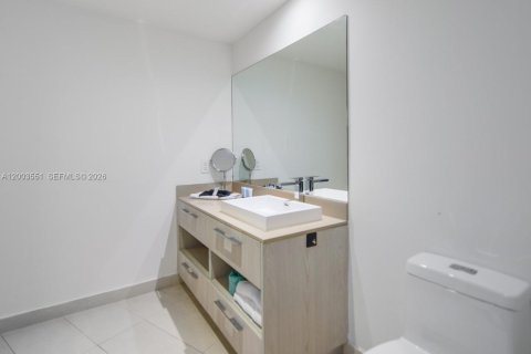 Condominio en venta en Hollywood, Florida, 1 dormitorio, 79.15 m2 № 2069128 - foto 21
