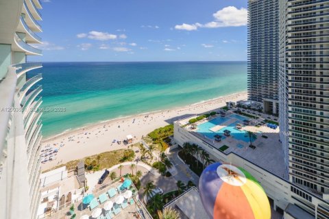 Condominio en venta en Hollywood, Florida, 1 dormitorio, 79.15 m2 № 2069128 - foto 7