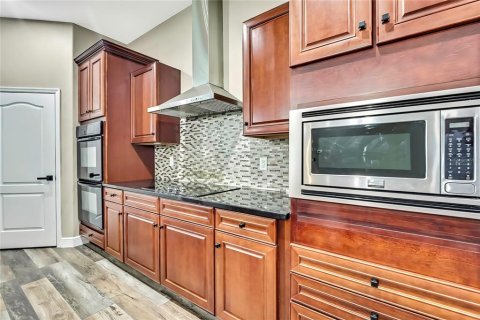 House in Wesley Chapel, Florida 4 bedrooms, 268.02 sq.m. № 1744184 - photo 12