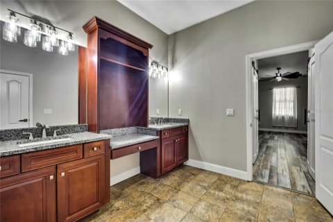House in Wesley Chapel, Florida 4 bedrooms, 268.02 sq.m. № 1744184 - photo 24