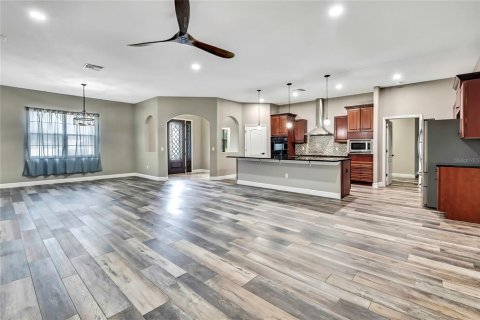 House in Wesley Chapel, Florida 4 bedrooms, 268.02 sq.m. № 1744184 - photo 9
