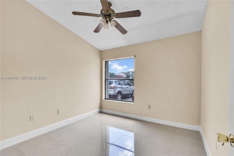 Touwnhouse à vendre à Homestead, Floride: 2 chambres, 123.47 m2 № 2004946 - photo 15