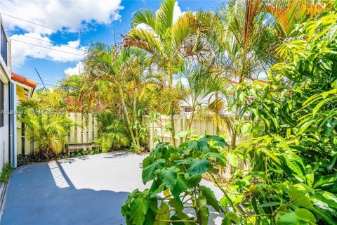 Touwnhouse à vendre à Homestead, Floride: 2 chambres, 123.47 m2 № 2004946 - photo 30