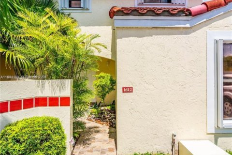 Touwnhouse à vendre à Homestead, Floride: 2 chambres, 123.47 m2 № 2004946 - photo 2