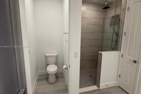 House in Palm Bay, Florida 3 bedrooms № 2030071 - photo 3