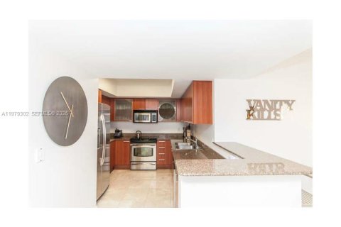 Copropriété à louer à Sunny Isles Beach, Floride: 2 chambres, 152.08 m2 № 2046030 - photo 12