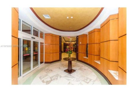 Copropriété à louer à Sunny Isles Beach, Floride: 2 chambres, 152.08 m2 № 2046030 - photo 27